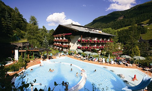 Außenansicht vom Gartenhotel Theresia